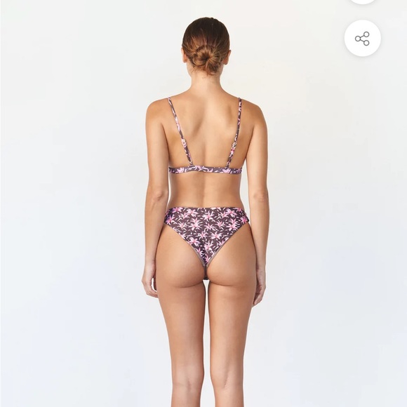 Acacia Lawai Top in Carolina - Picture 2 of 8